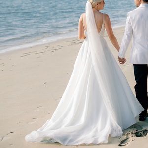 EUC Pearl wedding veil